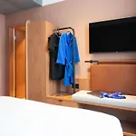 Adagio Center