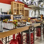 Aparthotel Adagio Center 4*