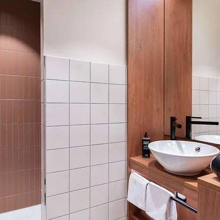 Adagio Center Hotel 4*