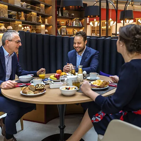 Adagio Center Апарт-отель