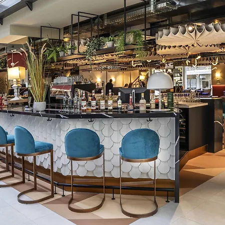 Adagio Center Aparthotel 4*