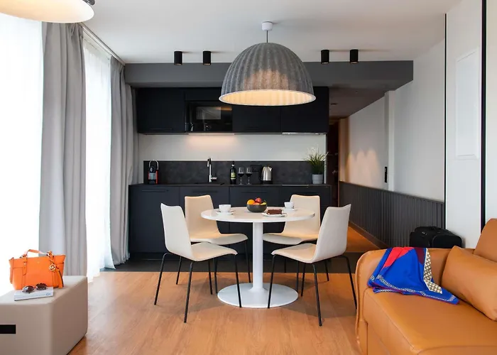 Aparthotel Adagio Center 4*