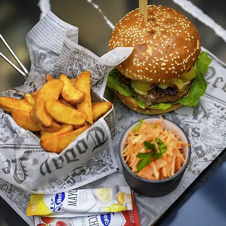 Adagio Center Ξενοδοχείο με διαμερίσματα 4*