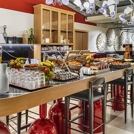 Ξενοδοχείο με διαμερίσματα Adagio Center 4*