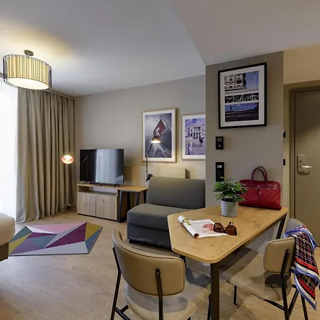 Adagio Center מלון דירות 4*