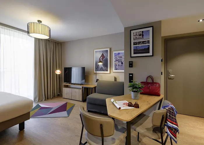 Adagio Center Apartahotel 4*